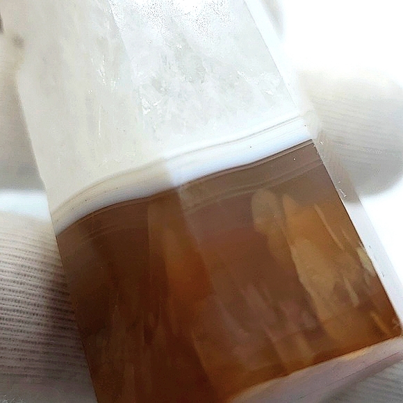 Sardonyx Point Crystal Gemstone Two Tone Colors with Large Beautiful Banding - Picture 8 of 17